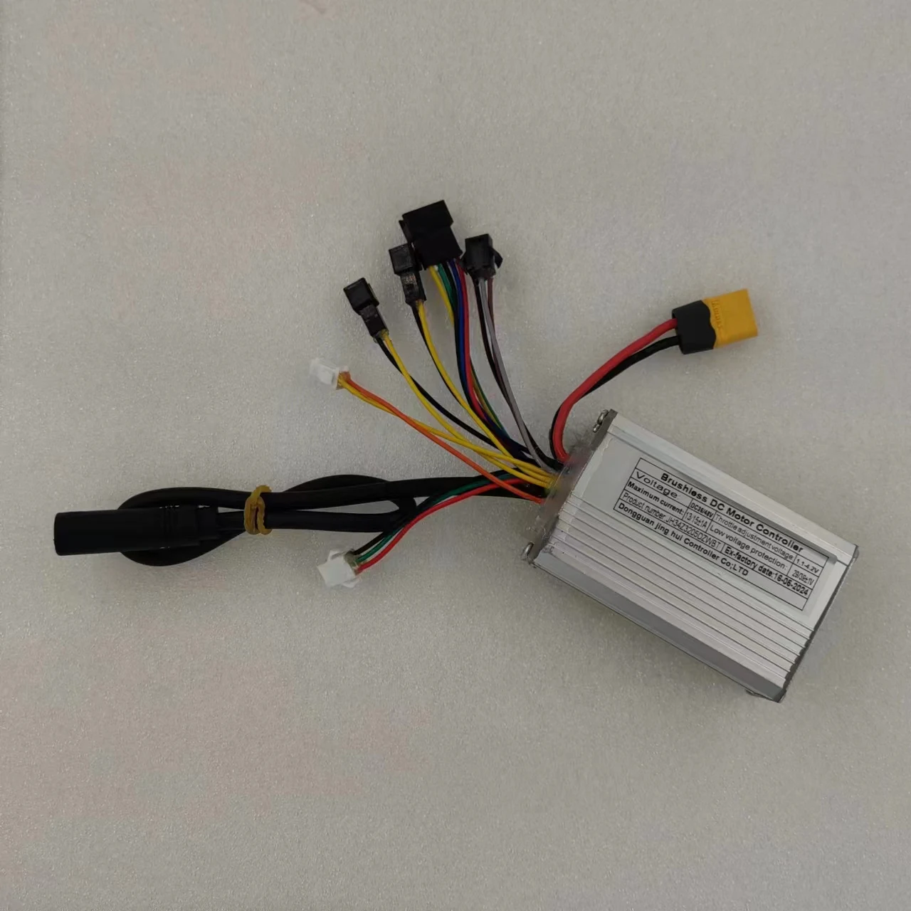 JH34Z3205DZWBT（customized） Brushless Motor Controller Model 13/15A 36/48V Electric Bicycle Accessories Converstion Kits