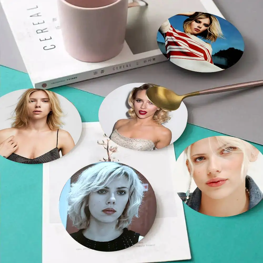 1pc Hot Singer S-Scarlett JohanssonS Wooden Coaster Colour Printing Cup Mat Home Desk Decoration Gifts