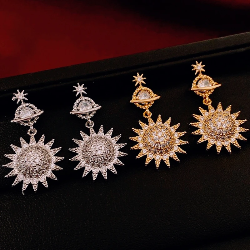 

French Retro-style Zircon Saturn Sun Earrings, Retro and Niche Stud Earrings, High-end and Elegant Girl Earrings