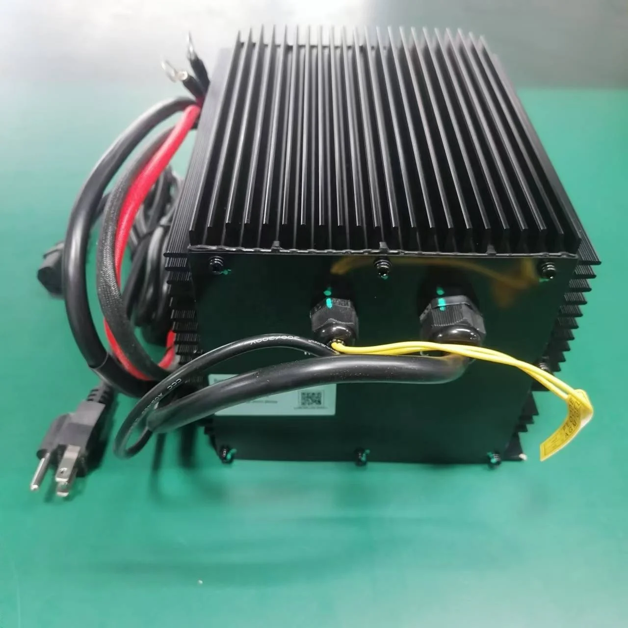 

Aftermarket Aerial Lift Parts Genie JLG Scissor Lift 24V Battery Charger 105739 105739GT