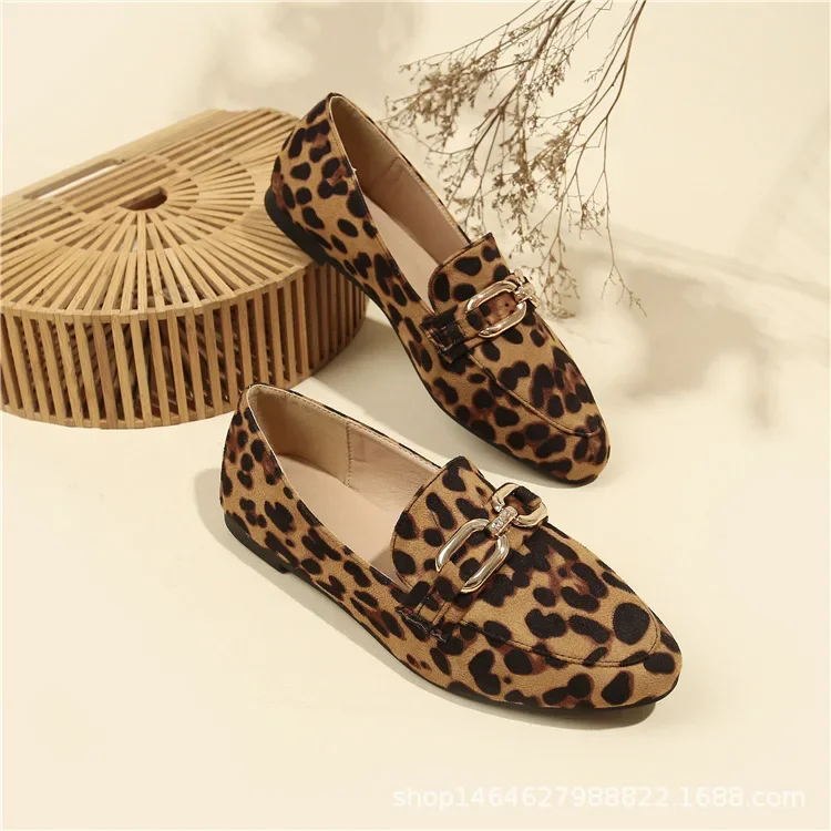 

2024 European and American New Top Quality Women's Shoes British Fashion Leopard Pattern Casual Soft Sole Women's Flat Shoes