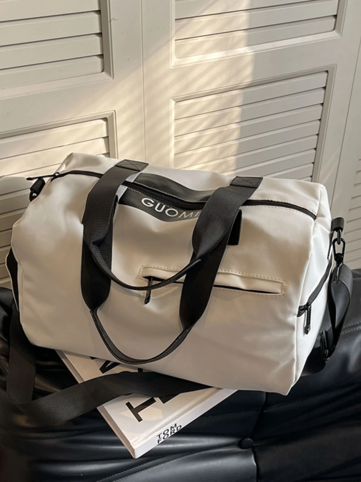 

Легкая спортивная сумка, мужская отдельная дорожная сумка для влажного и сухого плавания, женская большая вместительная спортивная сумка для тренировок, L...