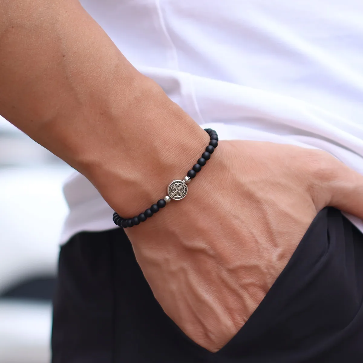 Nova Pulseira Masculina de Contas de 4mm com Cruz Minimalista, Pulseira de Olho de Tigre Natural e Madeira, Pulseira de Meditação com Pedra Ônix