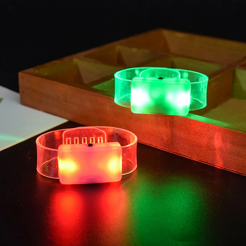 Veilleuse LED pour décoration de fête, bracelet lumineux, bracelet heureux, fournitures de fête de mariage, cadeau de Noël, nouvel an