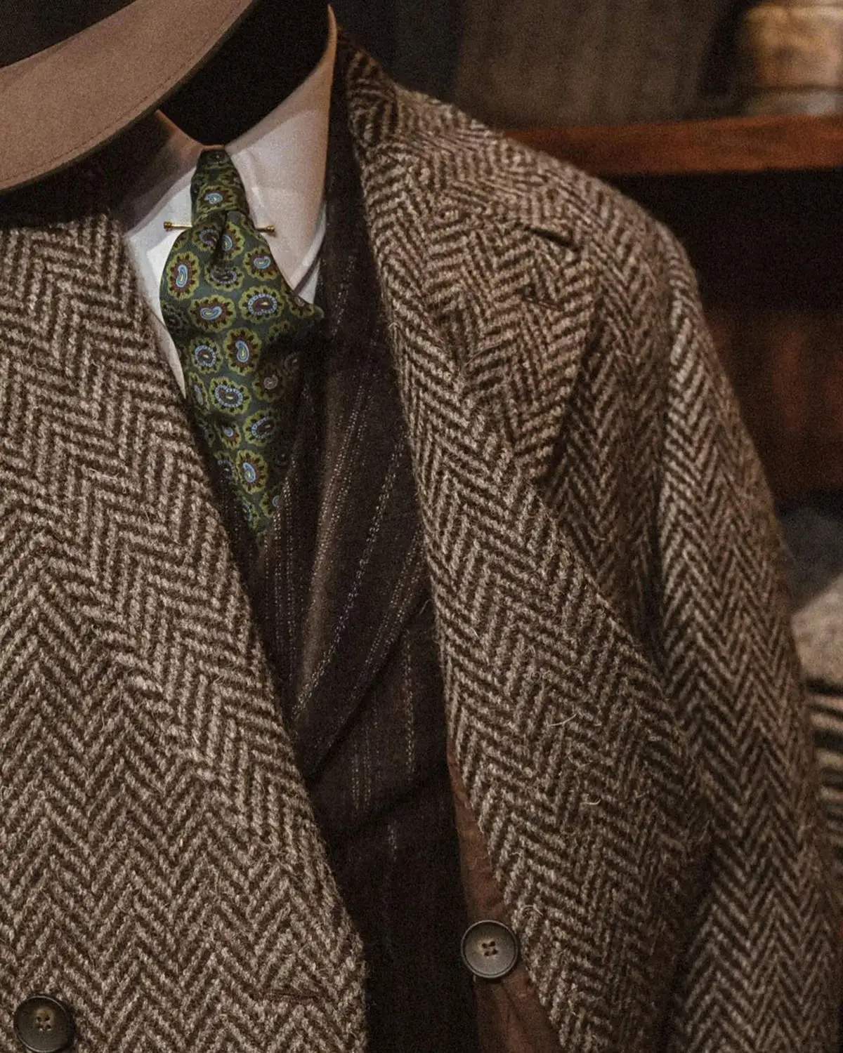 Classic Brown Grey Herringbone Tweed Double-Breasted Overcoat with Flap Pockets Men Autumn Vintage Long Coat Customized M-M10159