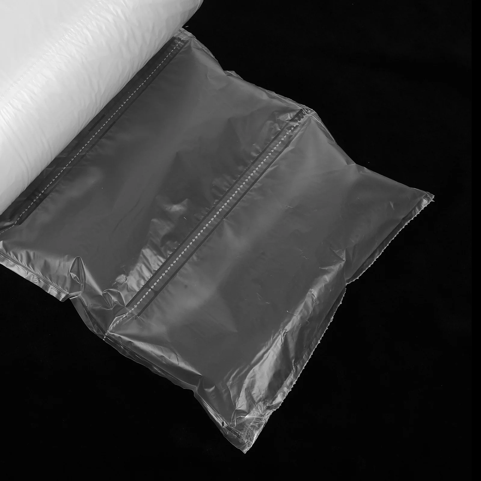 Air Pillows for Shipping Packaging Filler Inflatable Bags for Packing Quick Inflation Technology Durable Pe Material Lightweight
