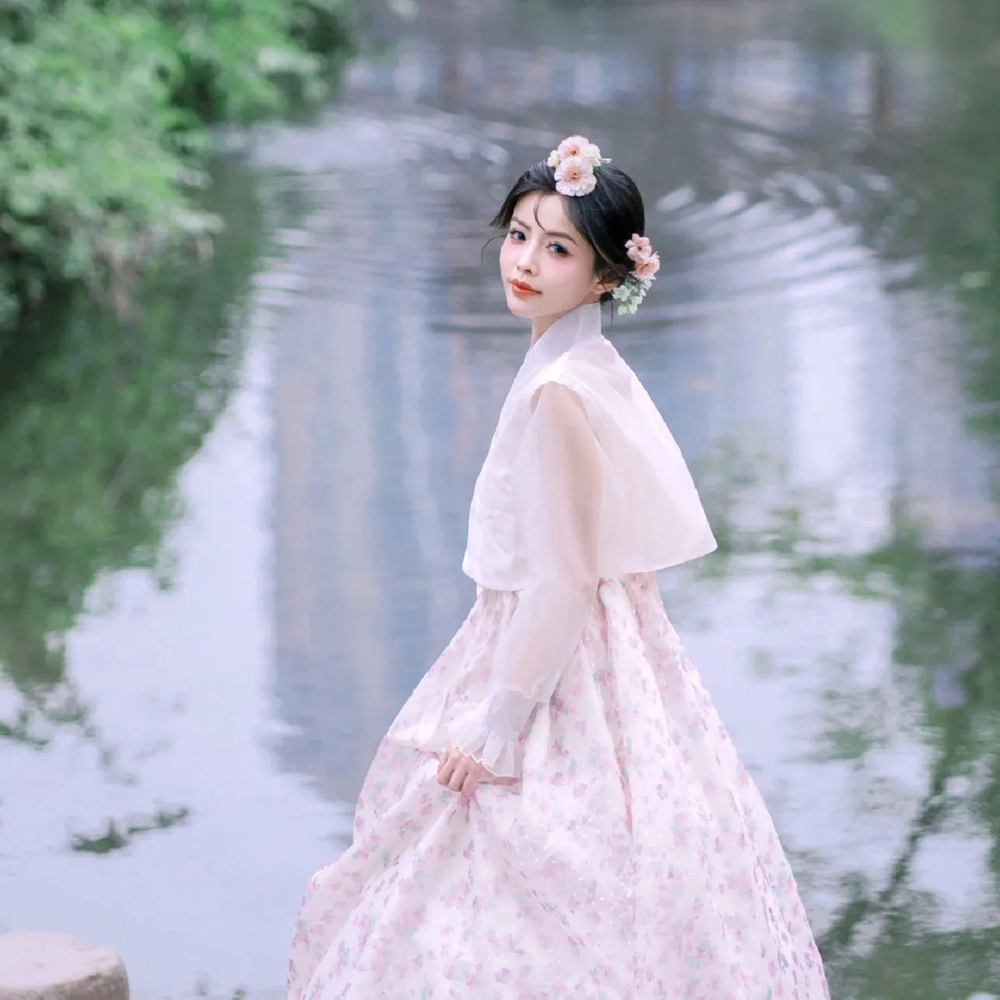 Hanbok Korean Traditional Dress Women's High-end Floral Long-sleeved  Genuine Court Long Dress Shooting Photo Fugitive Princess - AliExpress  200000532