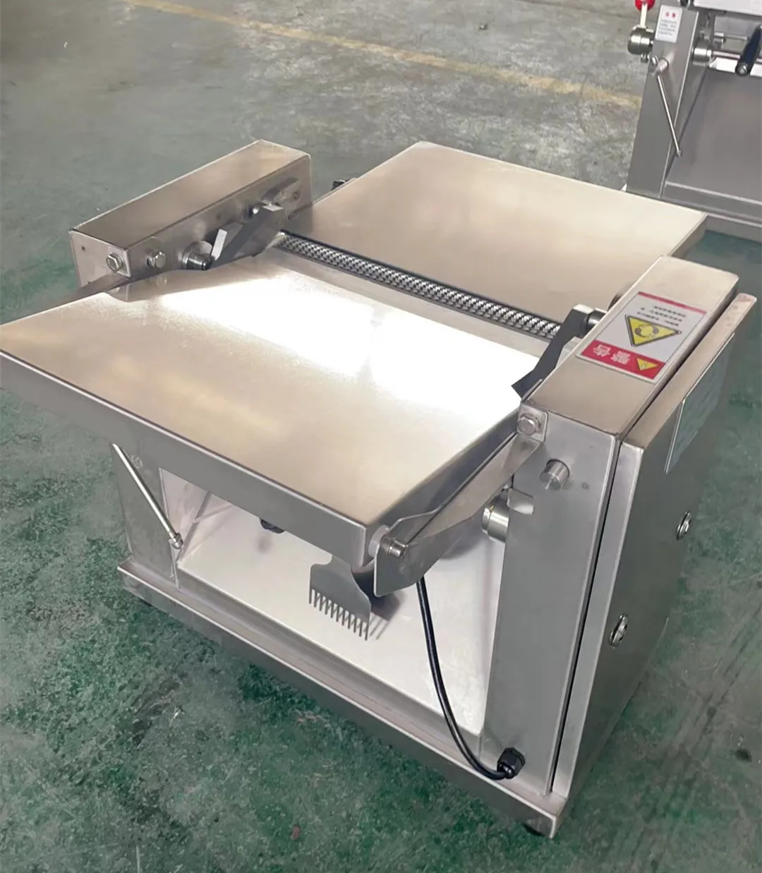 Electric Cheap  Long Slice Pork Beef Slicing Machine/ Pork Fat Skin Removing Machine Grease Remover Meat Slicer