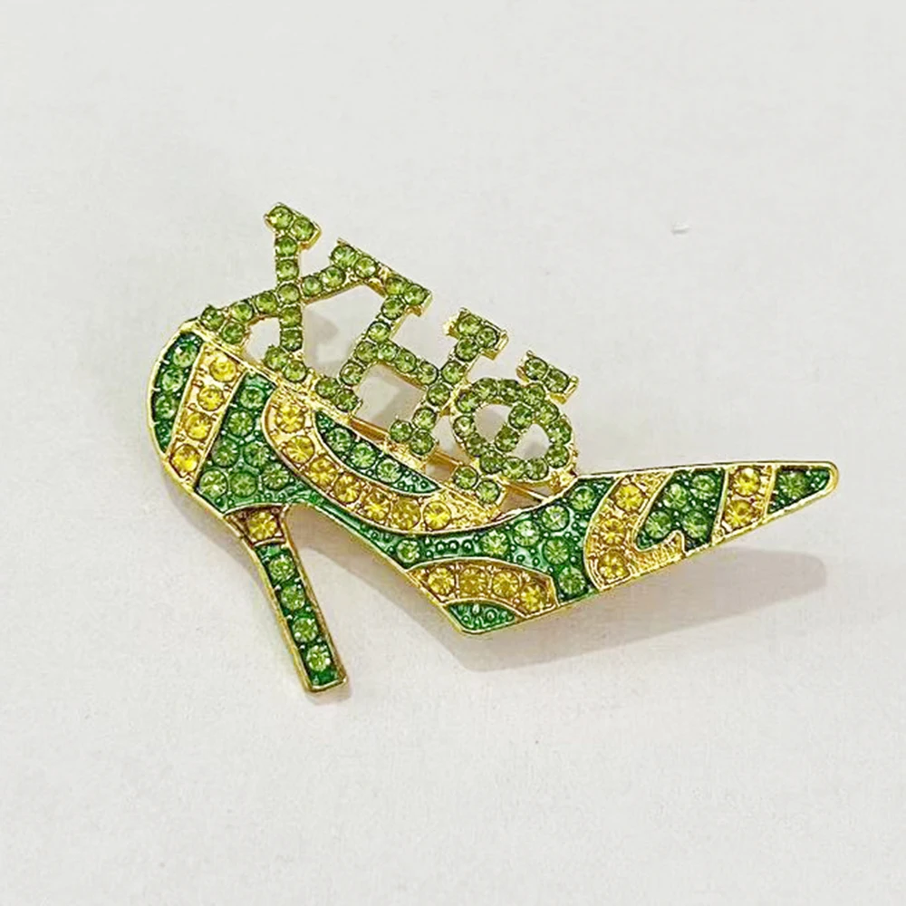 Chi Eta Phi Schuhbrosche