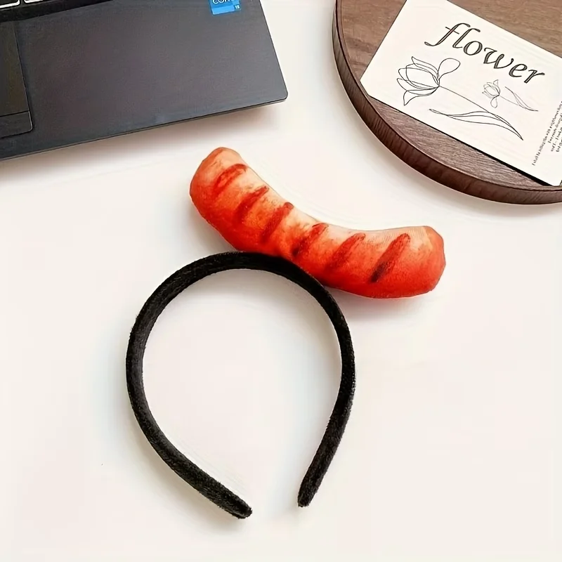 Ein ausgefallenes Plüsch-Wurst-Stirnband, ein lustiges Wurst-Haaraccessoire, für Make-up und festliche Anlässe, bringt Humor auf die Party. – Detail 1