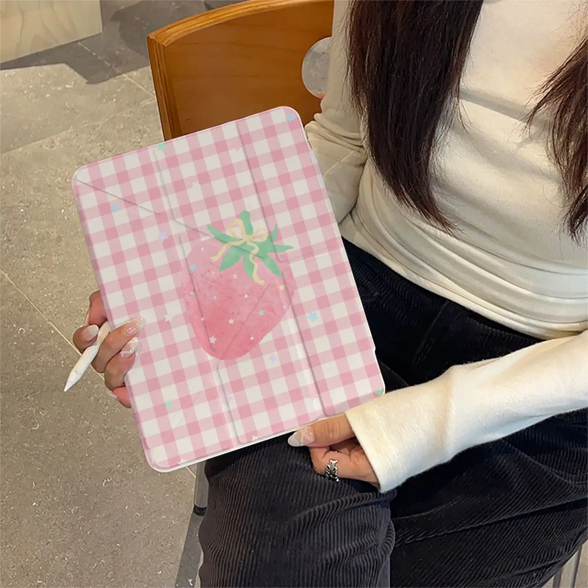 Kroean Star Strawberry iPad Case For iPad Pro 12.9in Air7 10th 11th iPad Pro 11 13in 2025 M4/5 Anti-fall Magnetic Buckle Cover