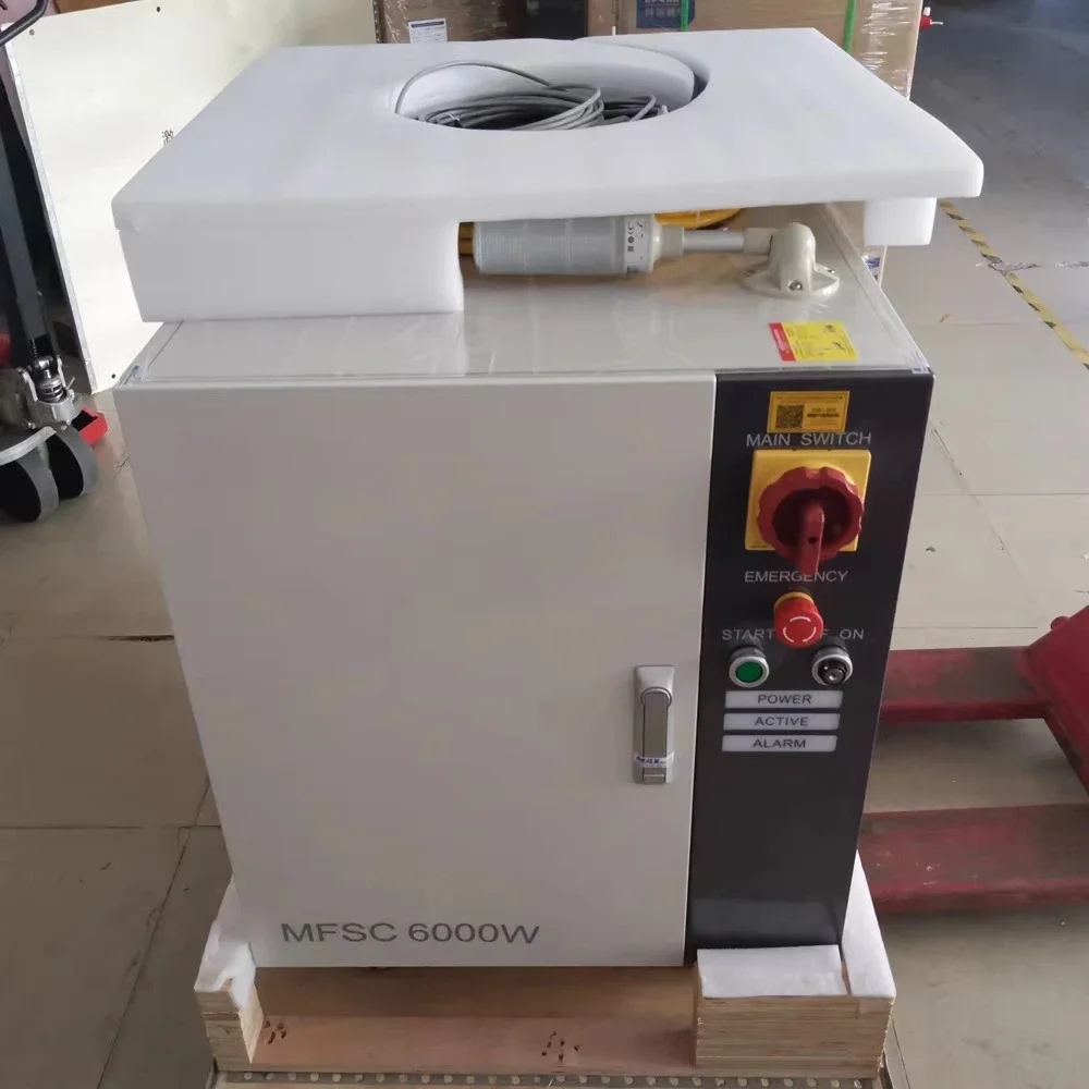 Maxphotonics 6kw Source Max Fiber Source CW Max 6kw Generator Resonator