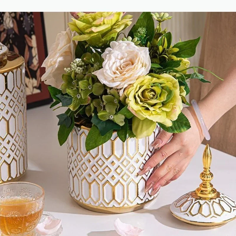 Gilded Ceramic Vase Storage Tank Ornament Flower Arrangement Hydroponic Vase Artistic Flower Vessels Decorative Vases Crafts