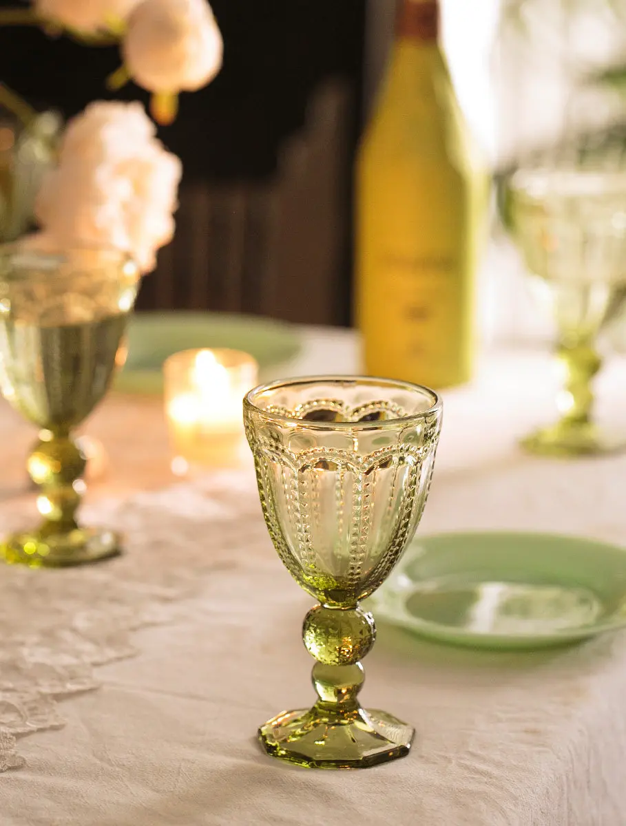 

French Retro Yellow Green Glass Primary Color Goblet Wine Glass Red Wine Glass Embossed Medieval 280ml
