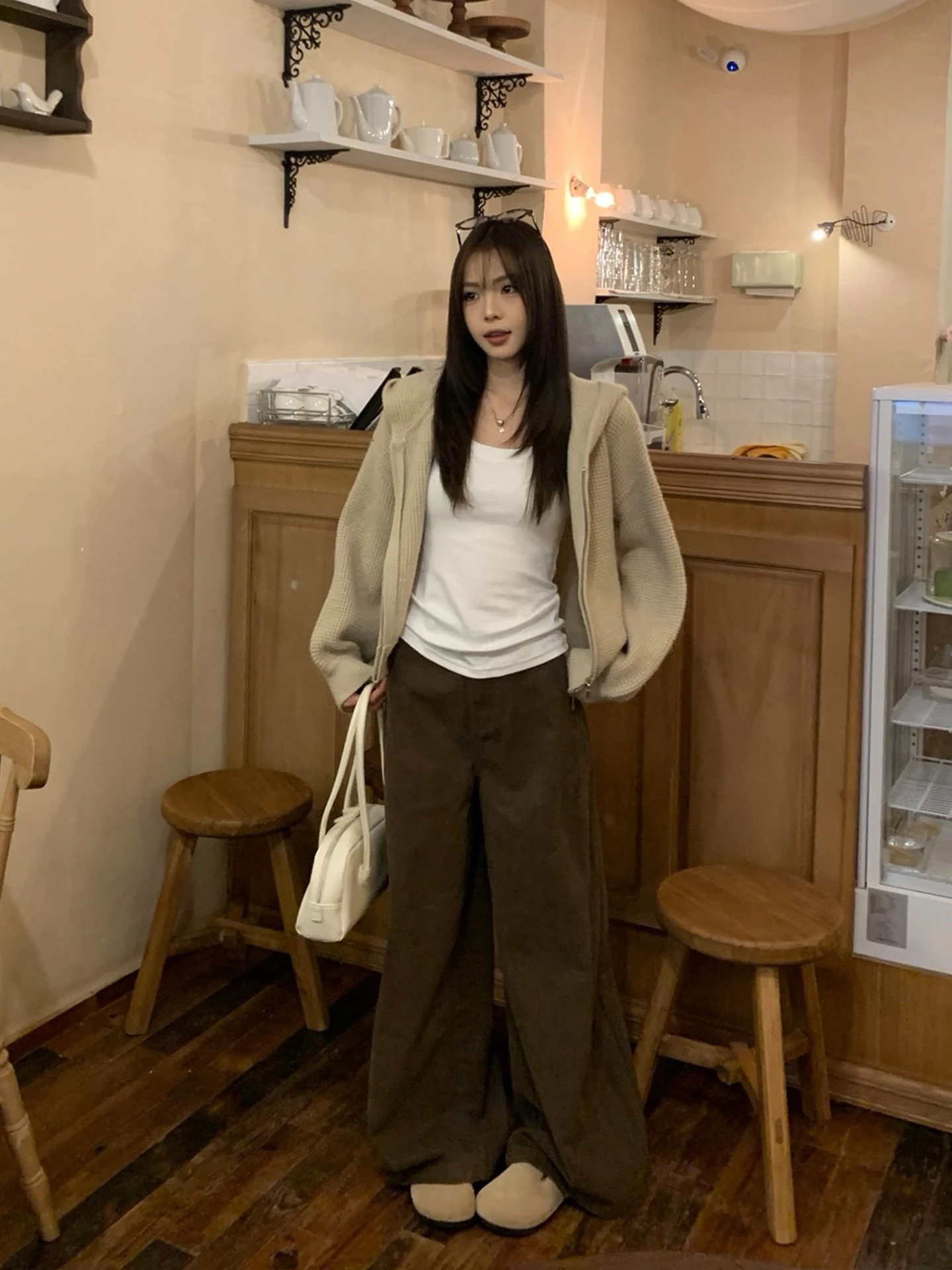 High Waist Straight Leg Coffee Color Denim Pants Women's Style Autumn 2026 Retro Versatile Loose Wide Leg Trousers Long Pants