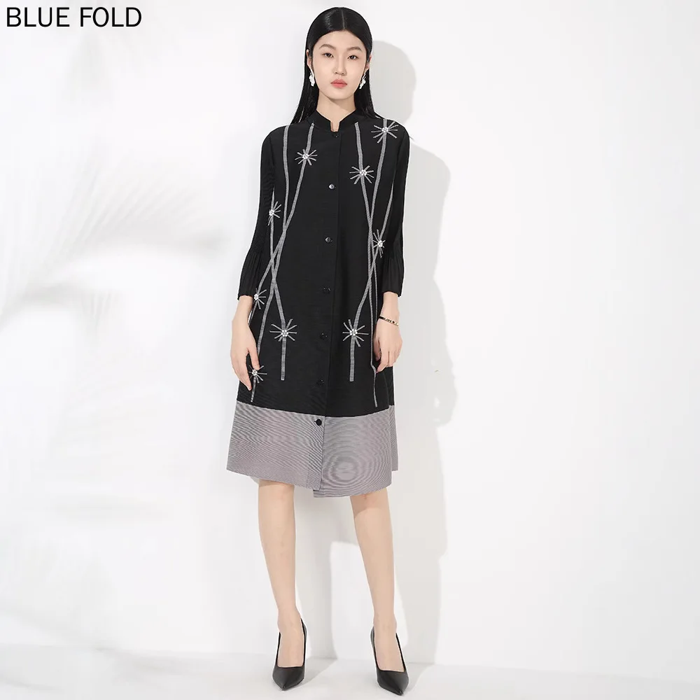 

MIYAKE PLEATS 2025 Spring New Women's Style Large Size Dress Loose Skirt Stand Up Collar Single Breasted