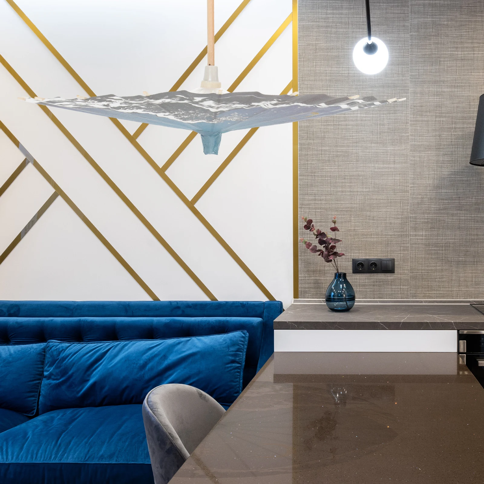 

2Pcs Japanese Style Paper Umbrella Classic Design Photography Prop Festival Home Decoration Lightweight Durable