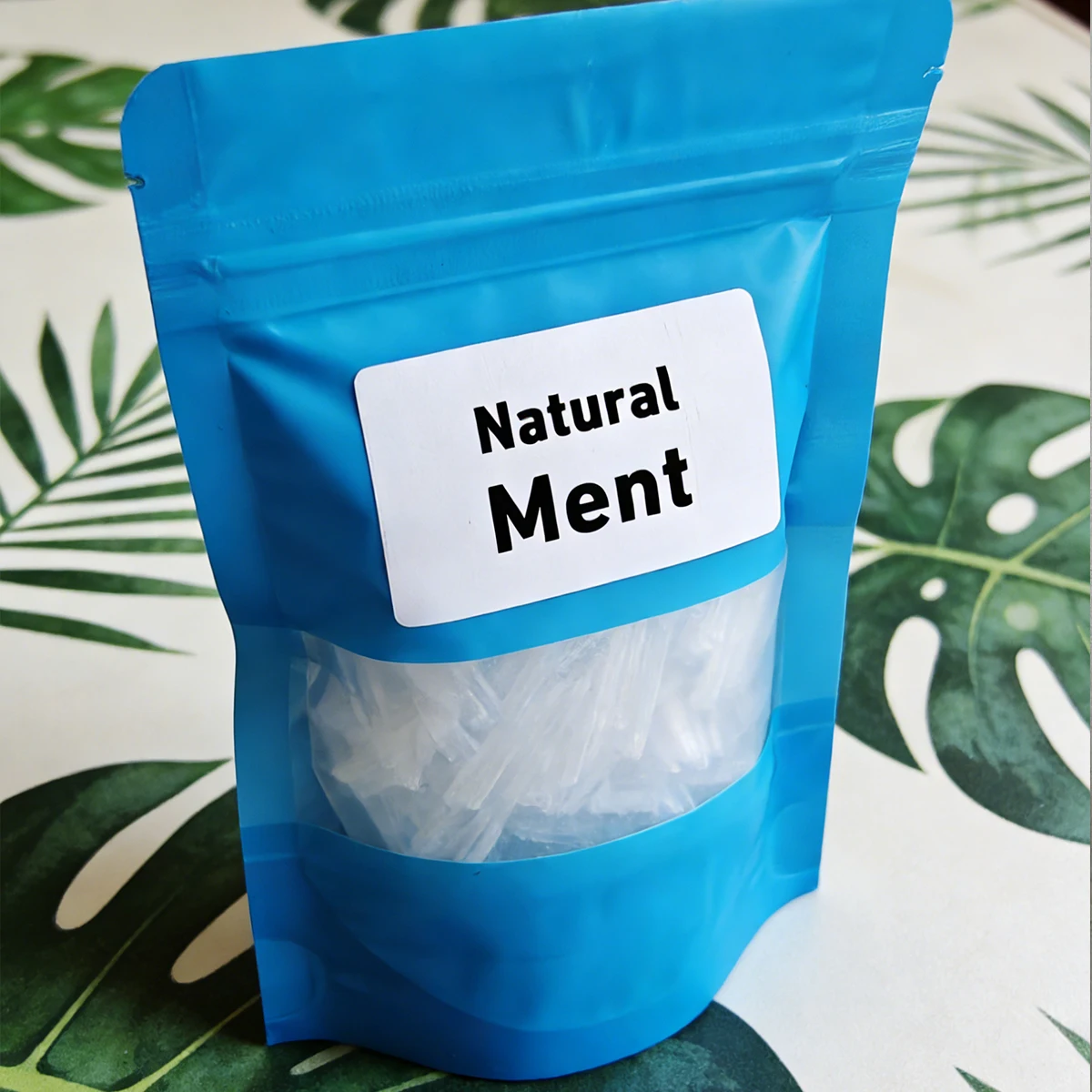 Pure peppermint fragrance, derived from pure plant extracts, imparts a refreshing