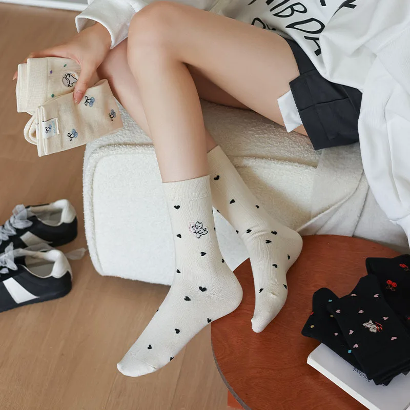 5 Pairs Women's Socks Set Japanese Cartoon Embroidery Kawaii Preppy Style Middle Tube Socks Breathable Cotton Comfortable Socks