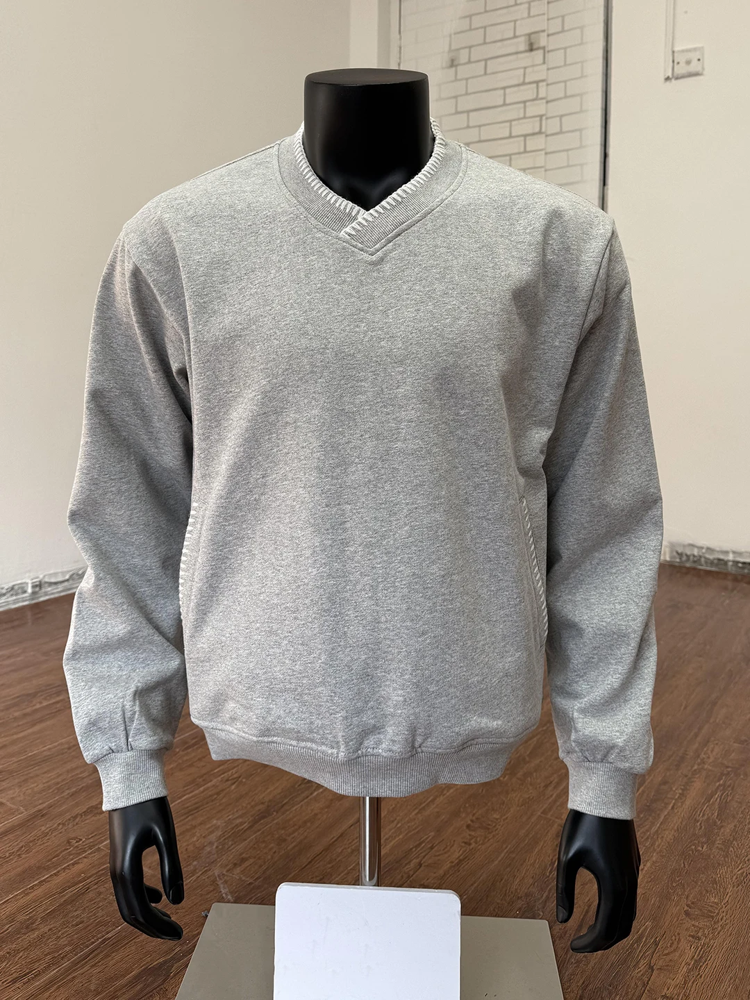 

Мужская толстовка с V-образным вырезом и вышивкой, свободного кроя, с длинными рукавами, теплая, для дома и повседневной носки, осенняя мода