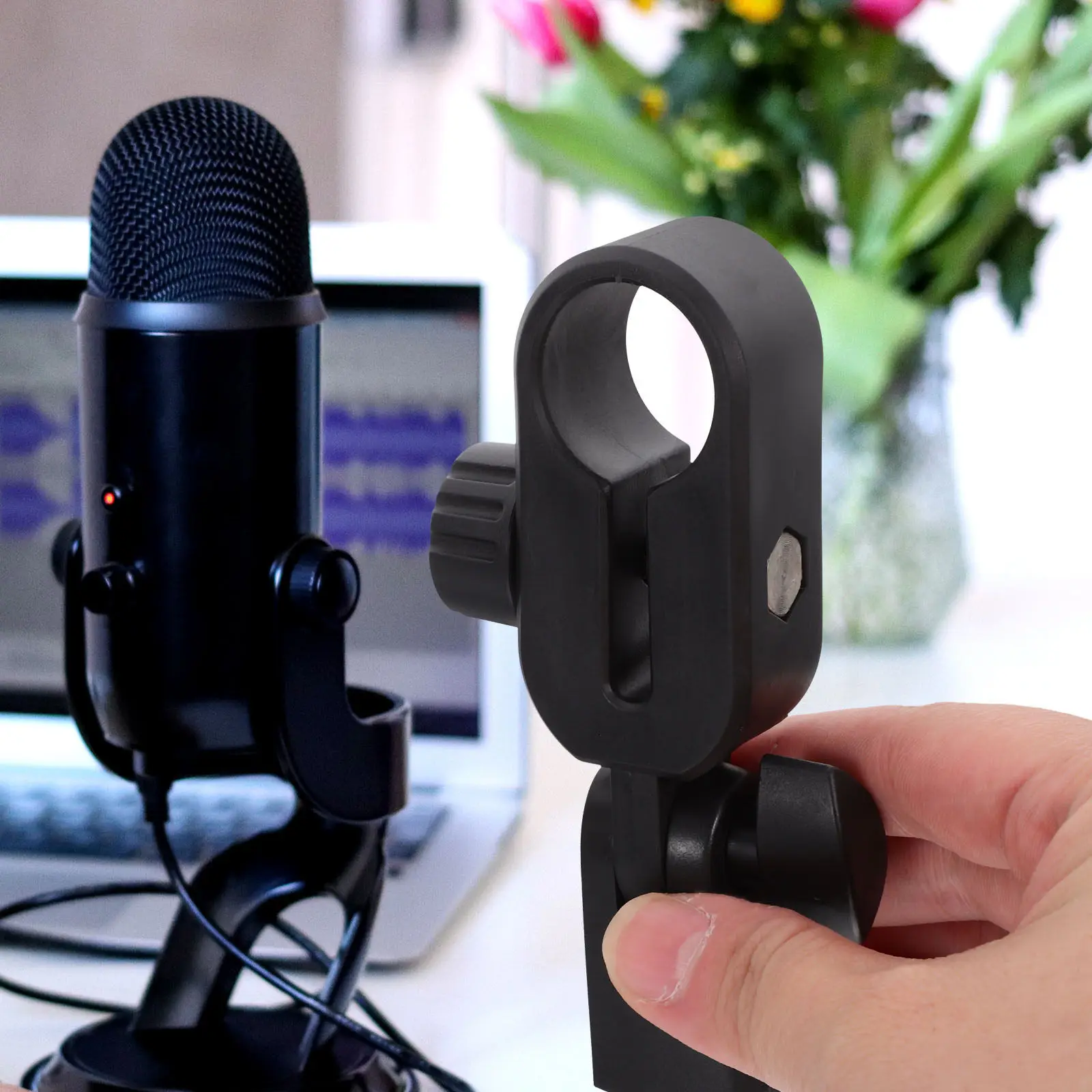 Universal Microphone Holder Clip Plastic Mic Stand Clamp Shock Mount Reduces Vibration for Recording Live Streaming