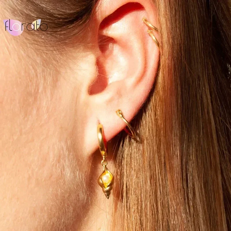 Pendientes de aro de la serie con diseño de perlas exquisitas para mujer, de Plata de Ley 925, colgante de concha de concha de lujo, joyería de oro