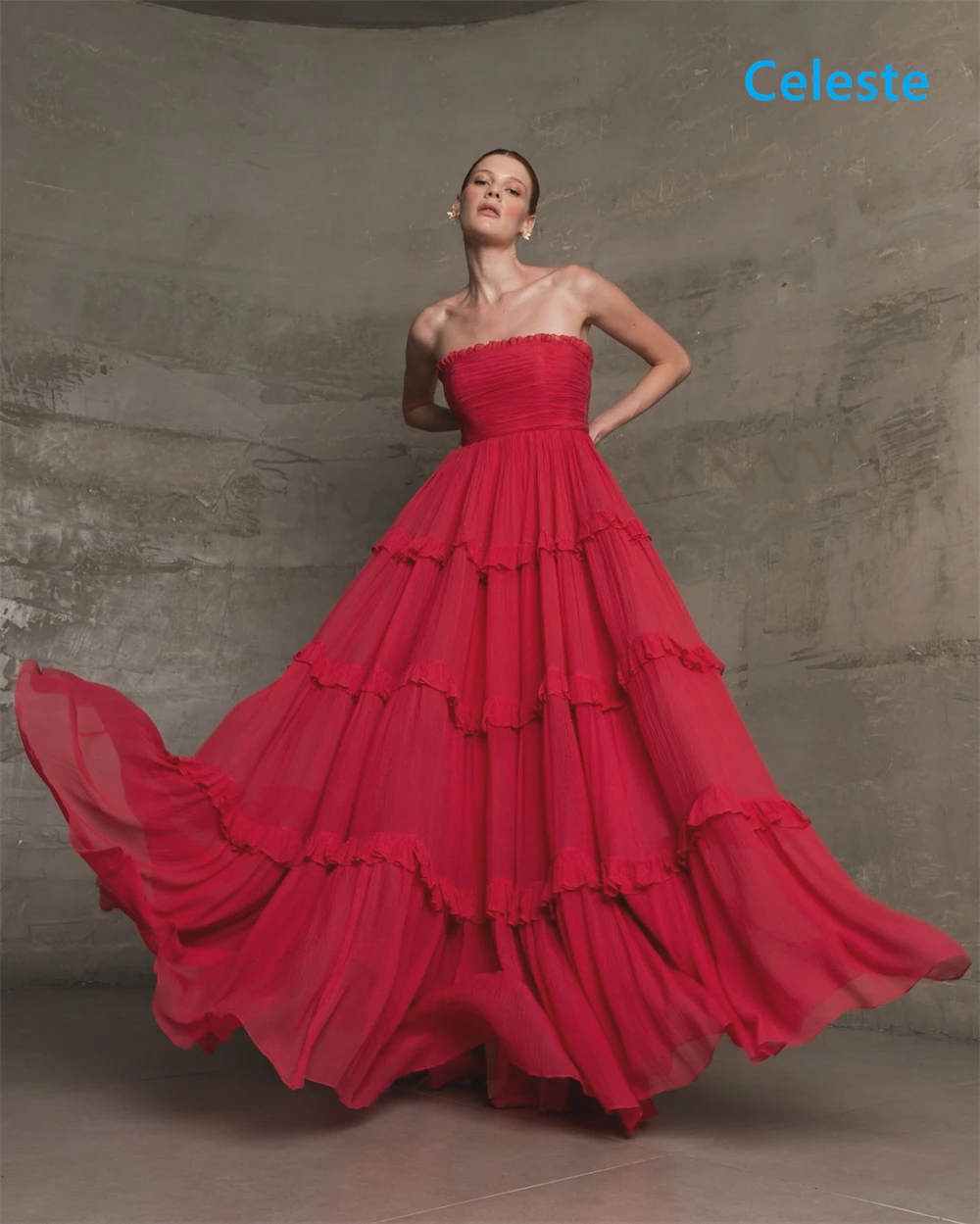 ที่กําหนดเองประณีตสีแดงชีฟองชุดราตรีคลาสสิก Strapless Homecoming Dresses แฟชั่นชุดพิเศษ