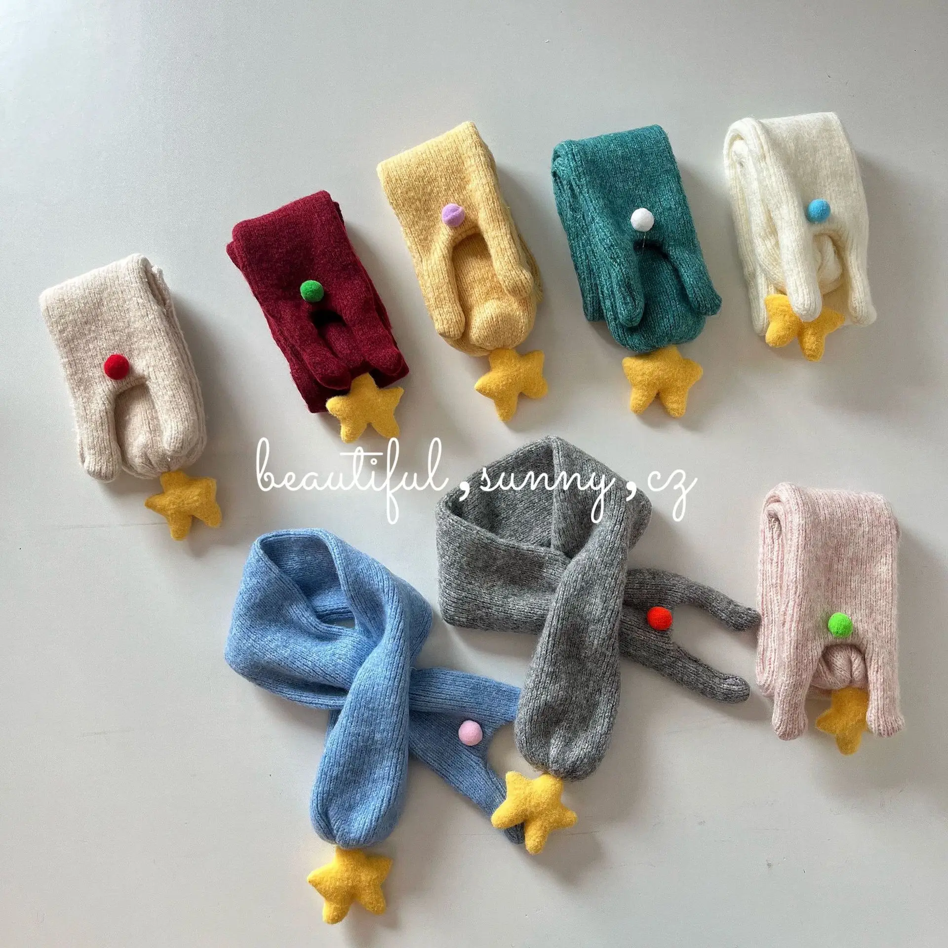 Korean Retro Children's Collision Ball Cross Neck for Boys and Girls Cute Fashioable Baby Winter Warm Scarf