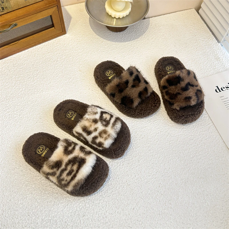 Fashion Girls' Shoe 2026 Spring New Kids Slippers Thick Sole Anti Slip Girls Personalized Cotton Slippers Simple Child Home Shoe view 3