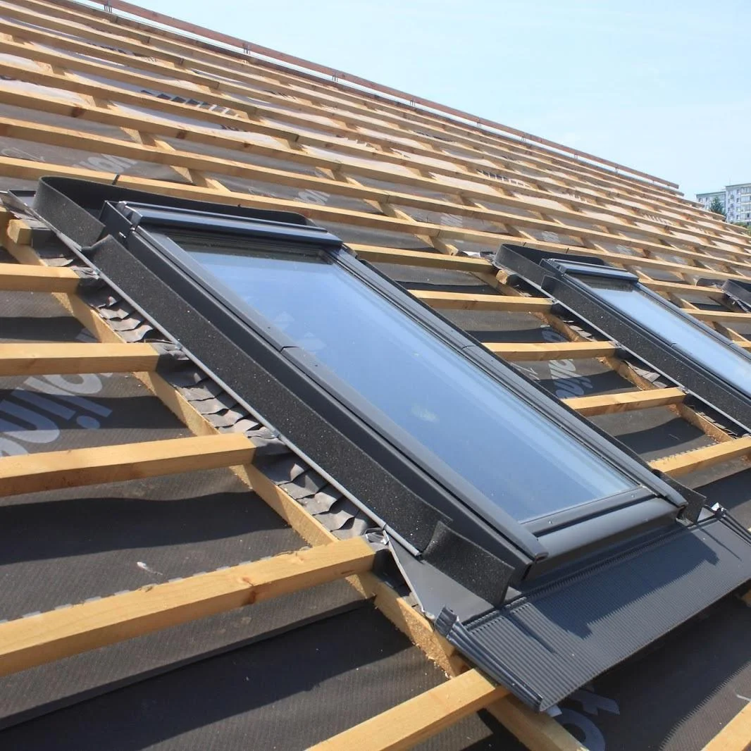 

High-quality and durable frameless glass sunshade hanging bridge aluminum window electric and manual roof skylight