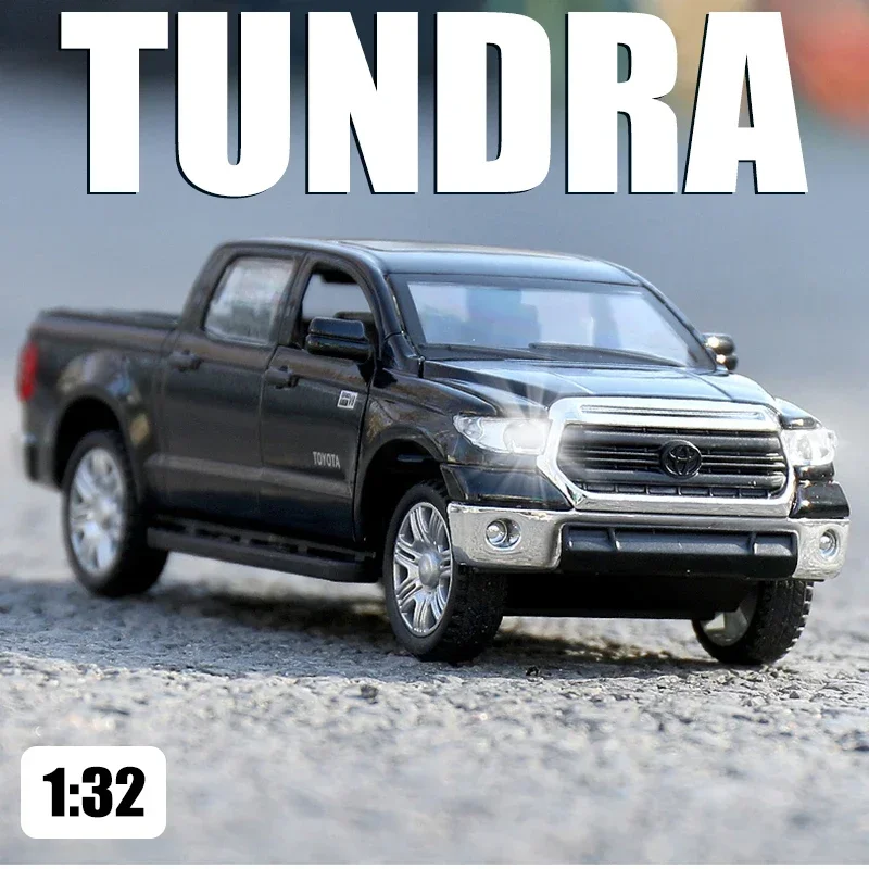 Coche todoterreno de aleación modelo Toyota Tundra Pickup, Suv del desierto, vehículo de juguete a escala de Metal fundido a presión, luz de sonido,