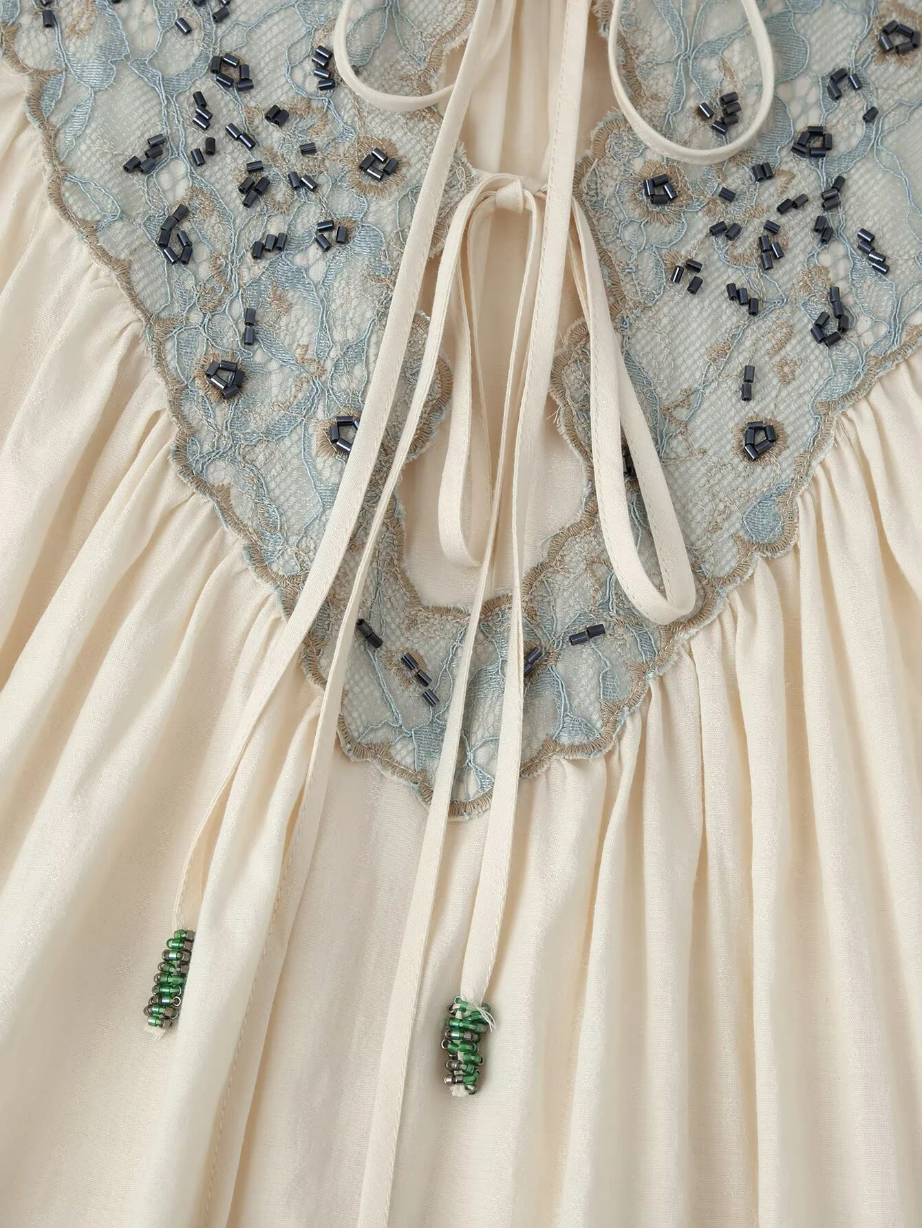 Europäischer und amerikanischer Stil 2026 Herbst Neue Damen-Freizeitbluse mit Farbblock-Design, Spitzen-Patchwork und V-Ausschnitt, Kurzarm – Detail 11