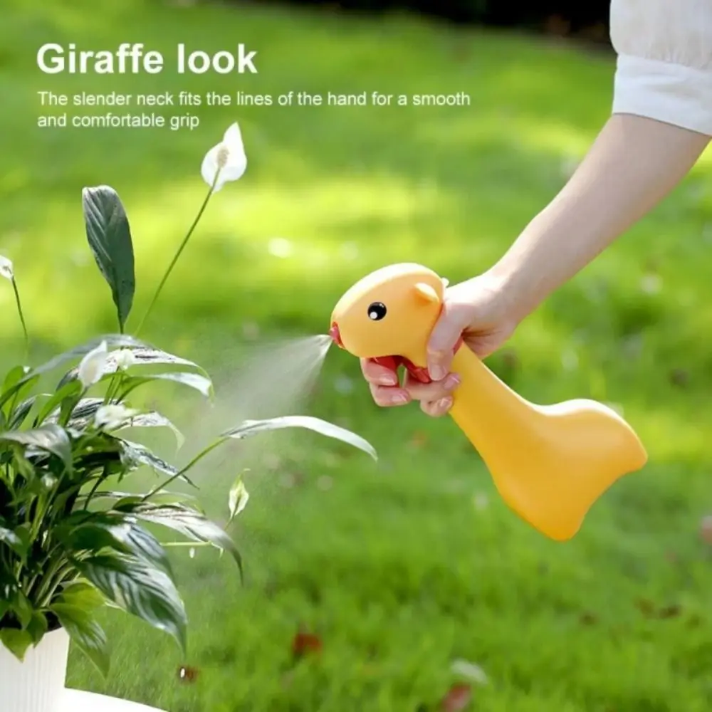 Cartoon Large Capacity Watering Can Flowers Flowerpots 500ml Watering Kettle Handheld Giraffe Design Gardening Watering Bottle