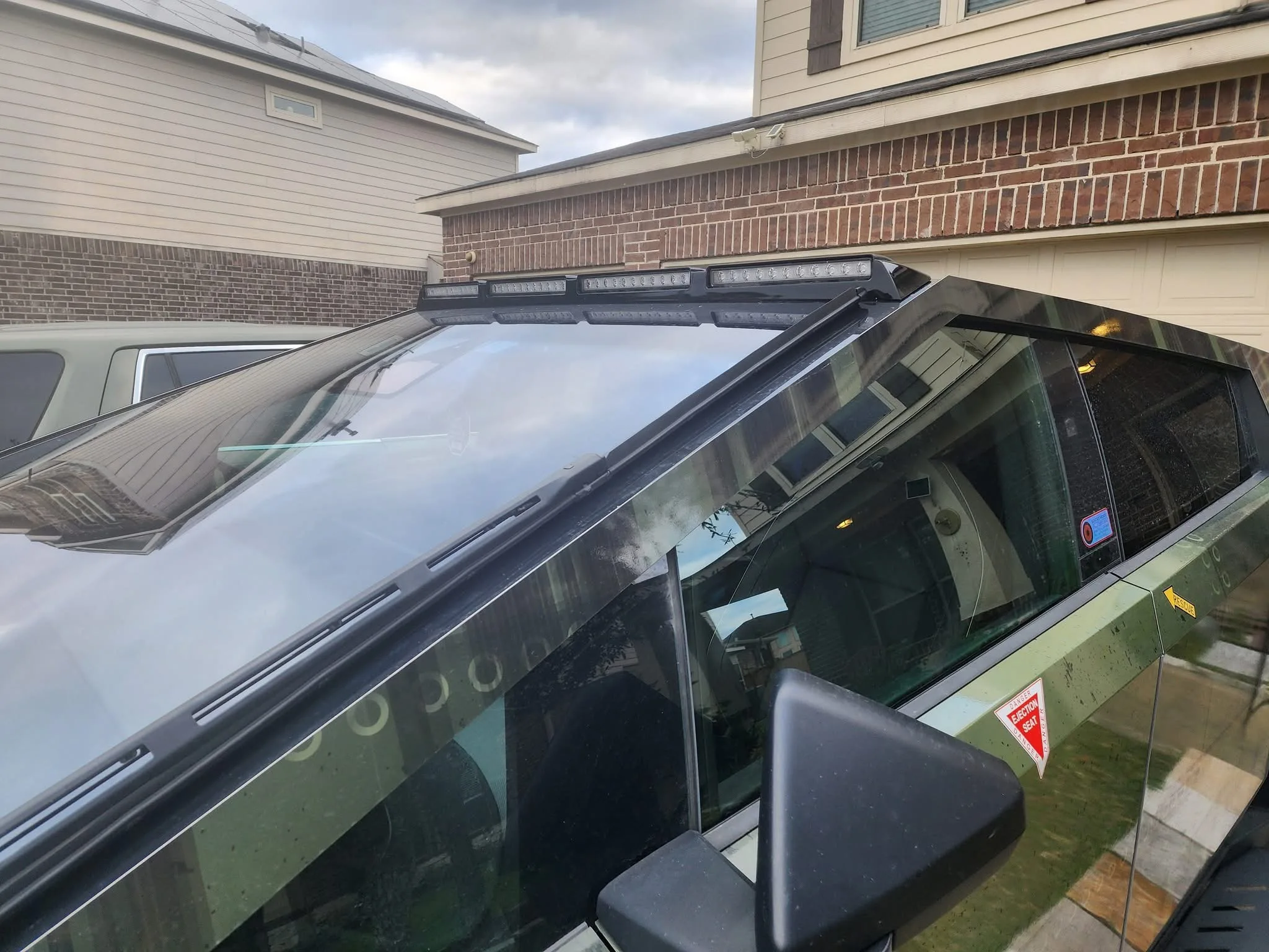 Tesla Cybertruck 2024 2025 지붕 램프 탑 라이트 바 LED DRL 글로스 블랙에 적합 썸네일 2