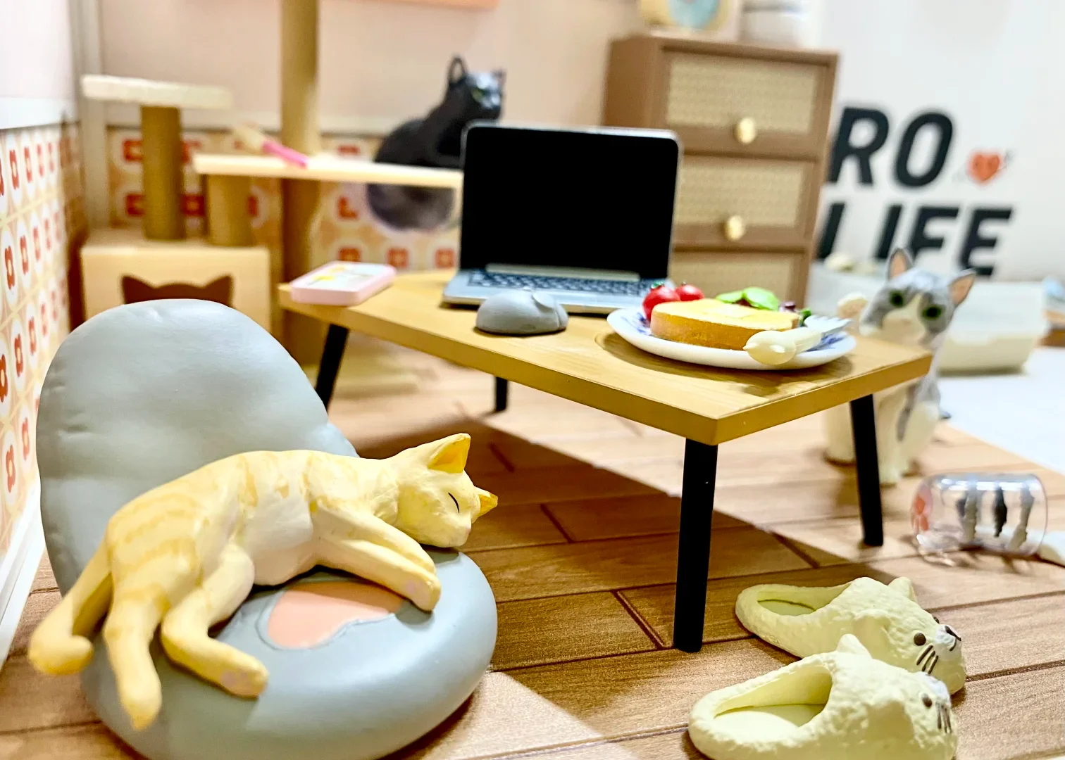 

Набор миниатюрных фигурок для кукольного домика «Повседневная жизнь кошки», коллекционные фигурки аниме в стиле каваи, сюрприз-подарки