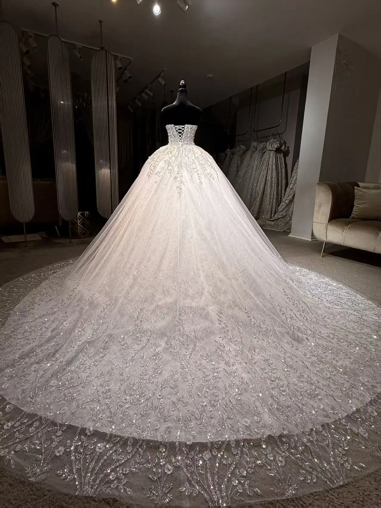Customized Luxurious Exquisite New Design Sweetheart-Neck Wedding Dress Lace Up Back Elegant Wedding Dress Vestido de Noiva