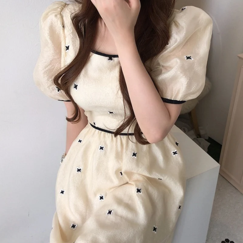 Korean Chic 2024 Summer Sweet Square Collar Vestidos Contrast Flower Embroidery Back Tie Bow Dresses Puff Sleeve Dress Female