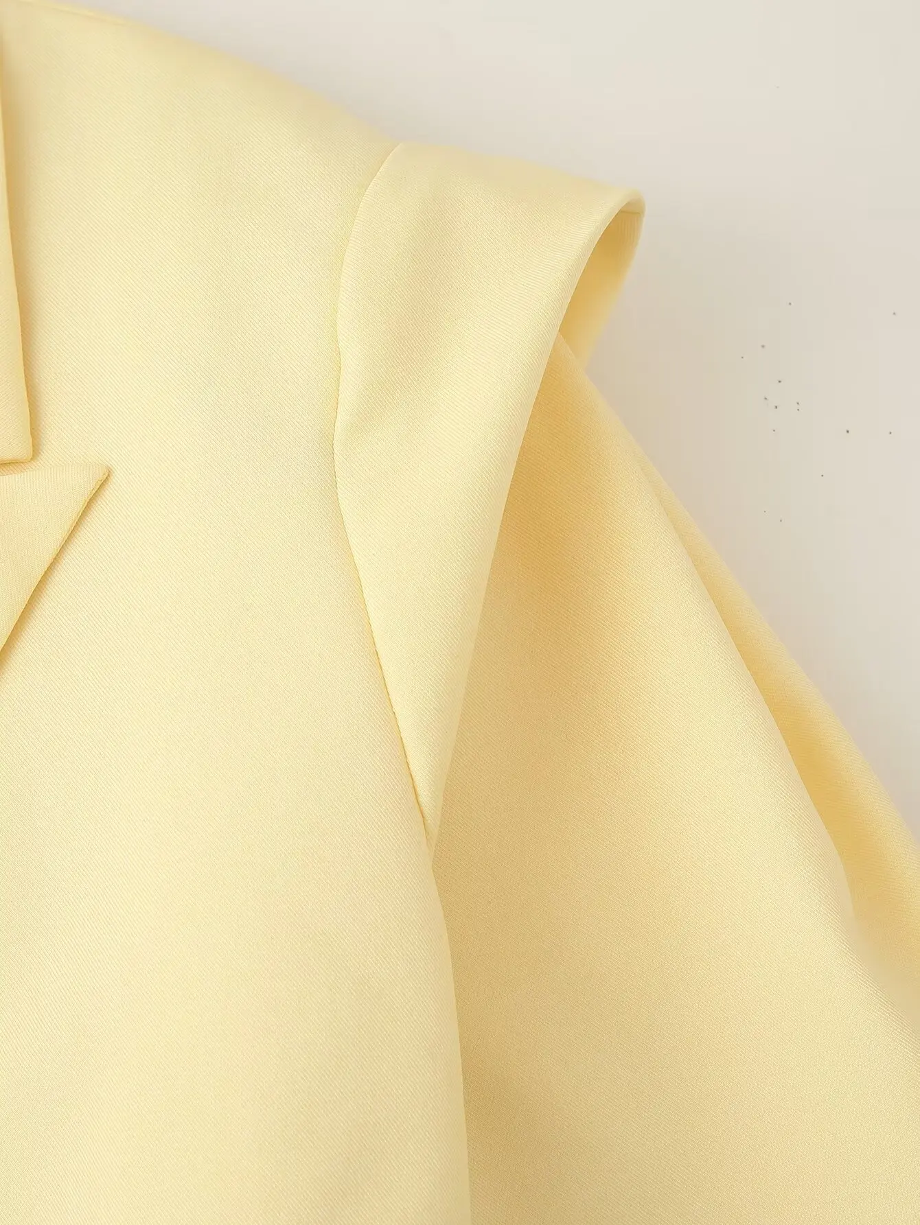 New product 2025 Early autumn commuting high-end lace-up wide shoulder jacket light-climbed top