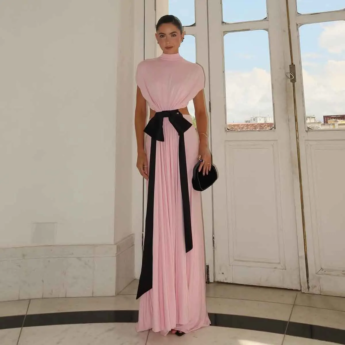 Simple Fashion Evening Maxi Dress Black Bow Sash Cut-out Long Celebrity Dress Pink Formal Party Dresses Prom Gown فساتين