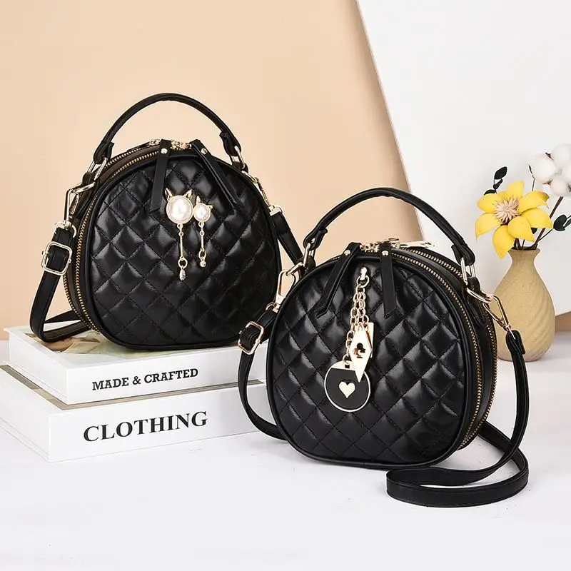 

2025New Fresh Girl's One-Shoulder Crossbody Rhombus Soft Leather Sweet Leisure Go out All-Match Female Student Small round Bag