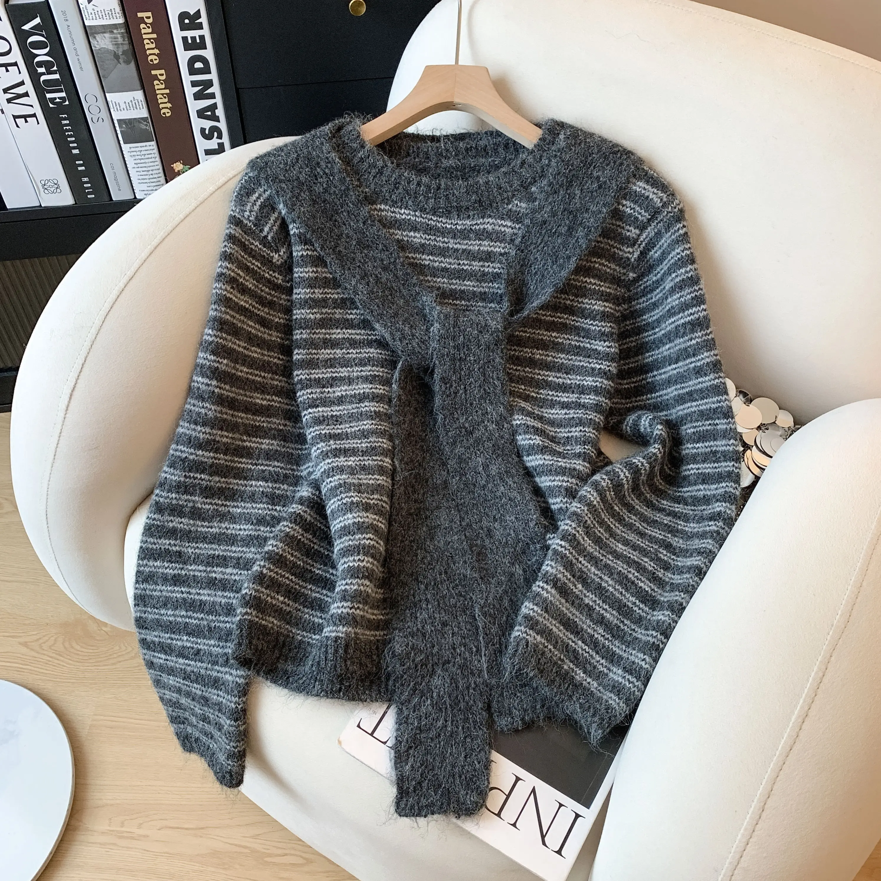 

College Style Striped Shawl Sweater Women's Autumn / Winter Korean Thick Soft and Unique Knitted Sweater