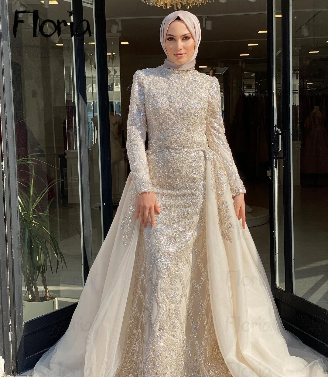 Light Champagne Muslim Wedding Party Dress Dubai Long Sleeve High Neck Formal Evening Dress with Detachable Train Prom Dresses