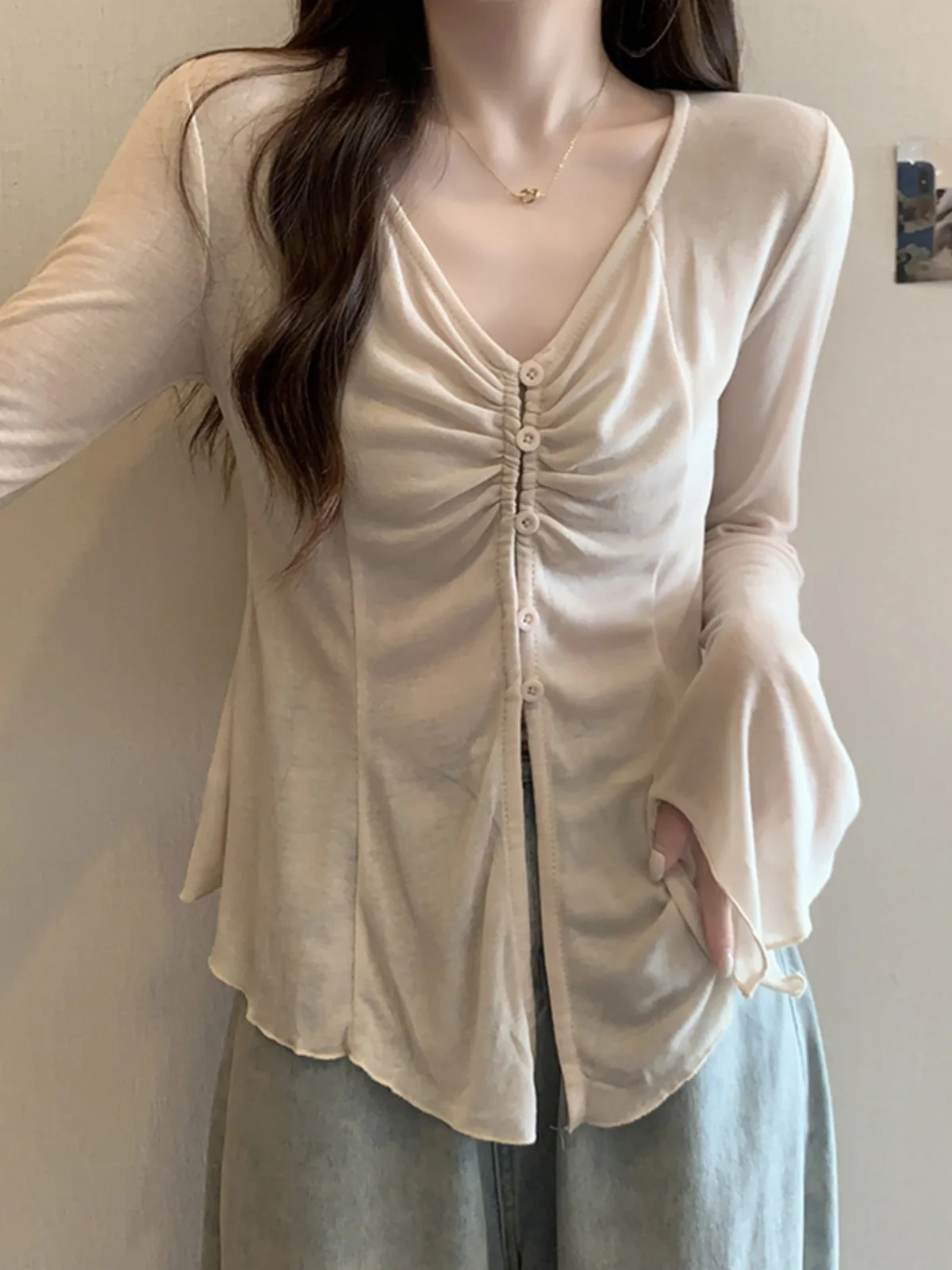 

Ele Bla Sun Protection Long Sve V-Ne Knitted Cardigan Women's Summer Thin Design Bell Sve irt Sli Top