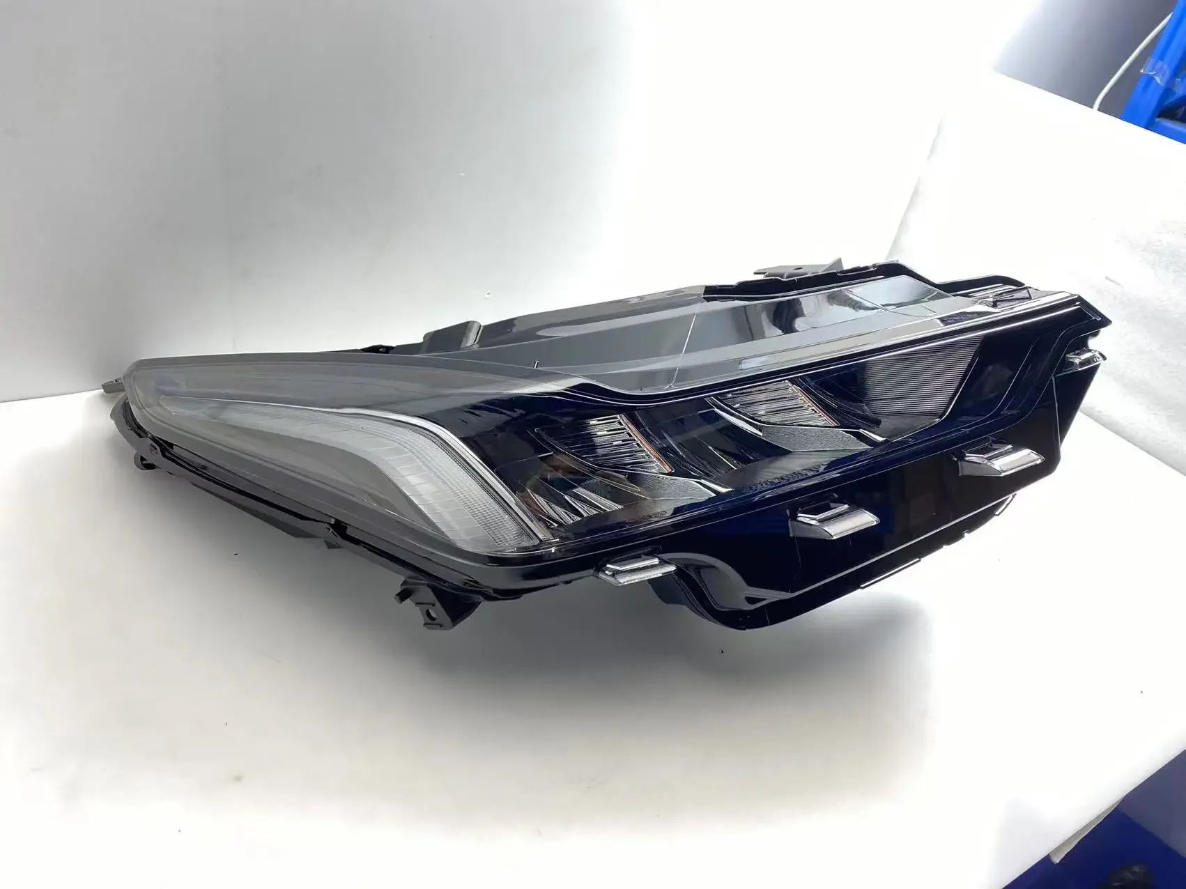 Apply to Cadillac CT5 headlights automotive headlights automotive lighting system high-quality headlights 84782271 custom