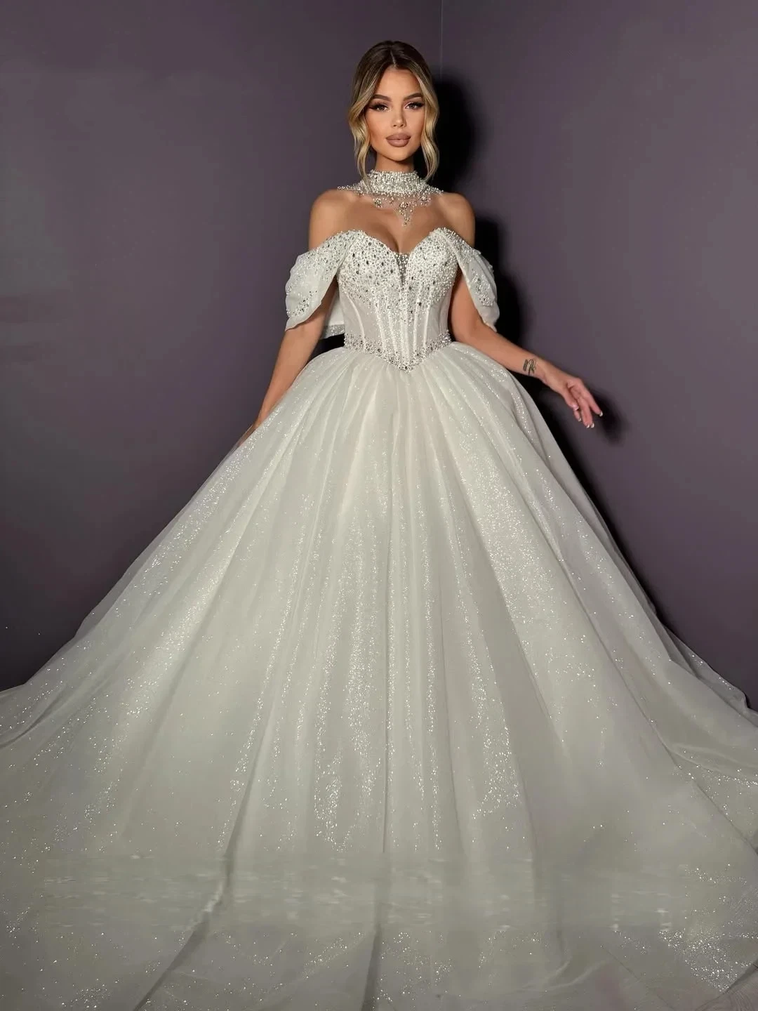 

Customized 2026 Elegant And Shiny 3D Rhinestone Women's Wedding Dress Sexy V-Neck Backless Ball Bride Dress Vestido De Novia