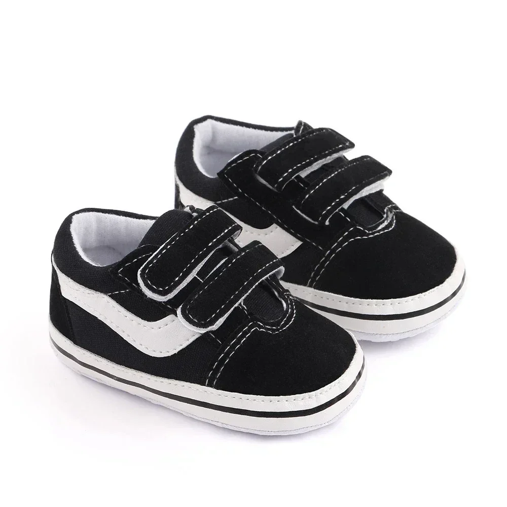 Chaussures classiques noires pour bébés garçons, chaussures de sol antidérapantes, chaussures de marche pour tout-petits, baskets décontractées en toile à semelle souple, taille 0-18M