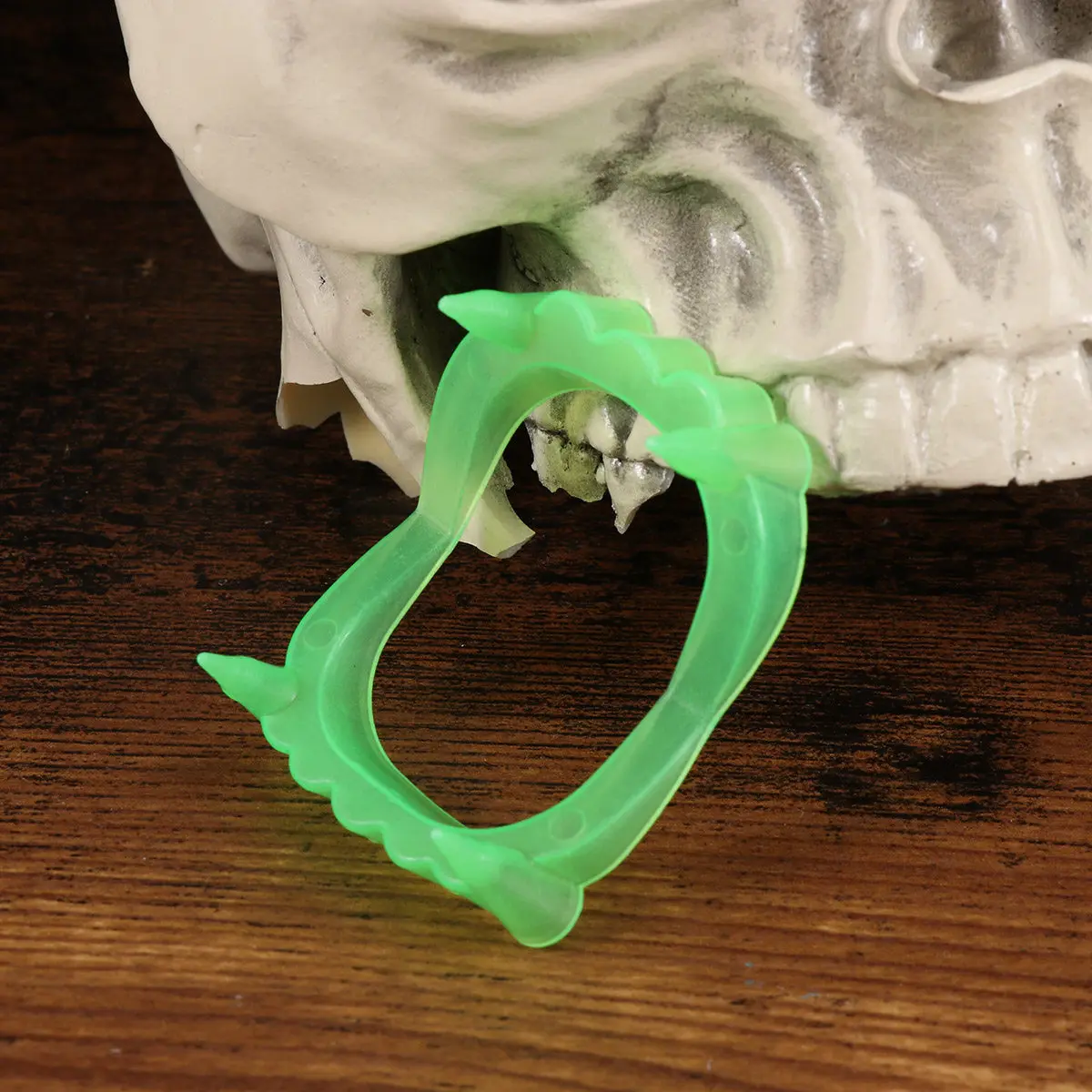 

12Pcs Halloween Luminous Fake Teeth Fangs Caps and Finger Nails Glow Dark Horror Costume Accessory Zombie Teeth Prank