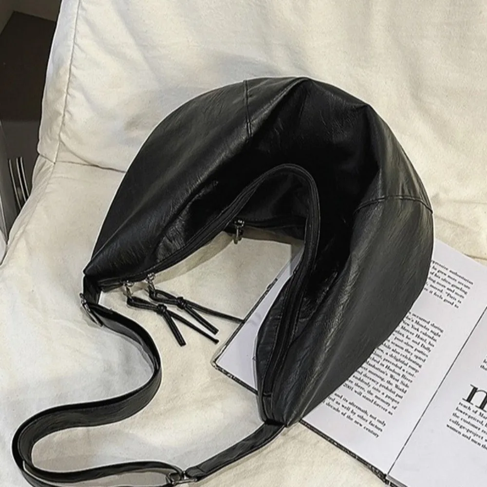 Large Capacity Japanese Style Crossbody Bag Leather Adjustable Dumpling Shaped Bag Waterproof Versatile Travel Shoulder Bag