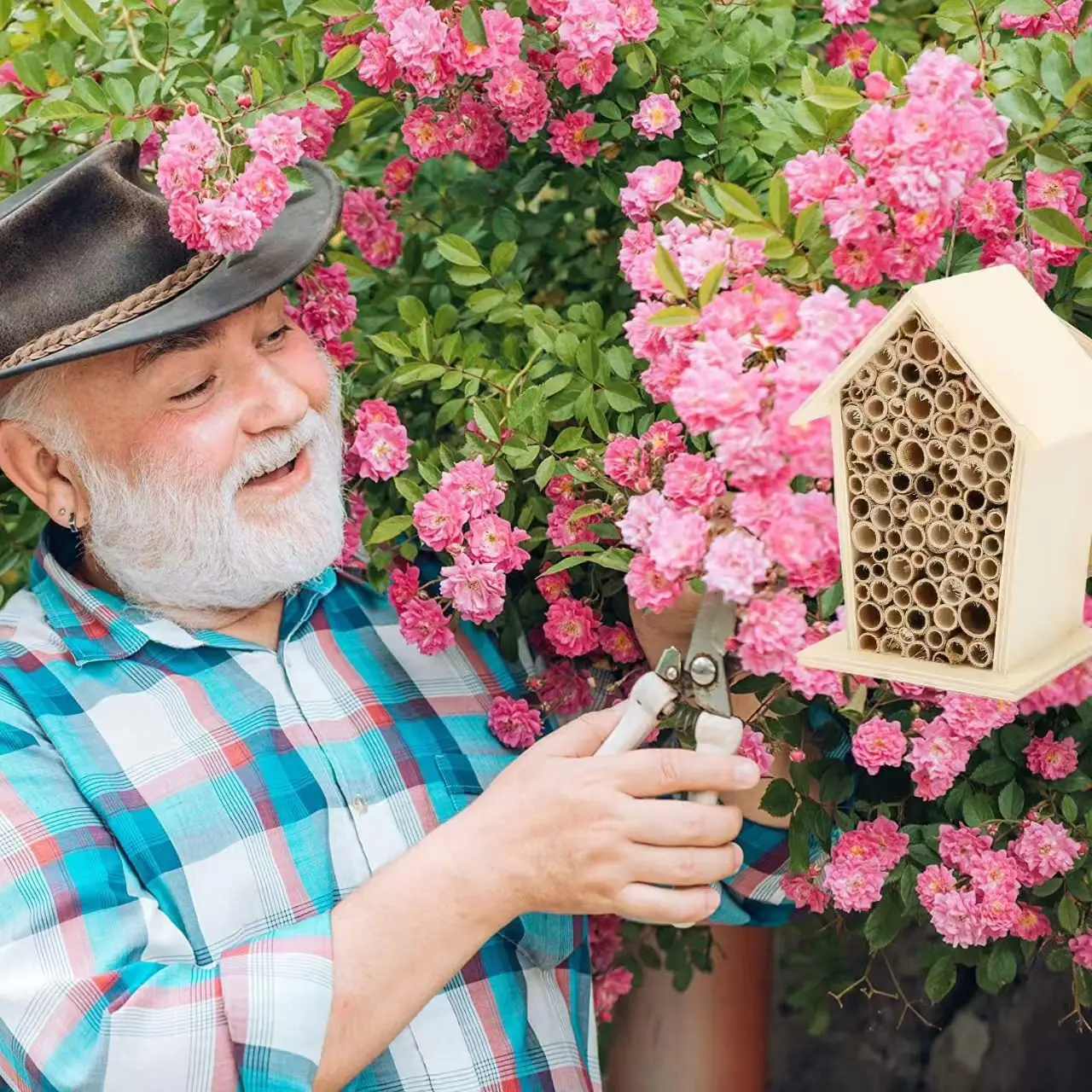 

Paulownia Wood Wooden Bee House Outdoor Pet Cages Insect House Flying Insect House for Bees Butterflies