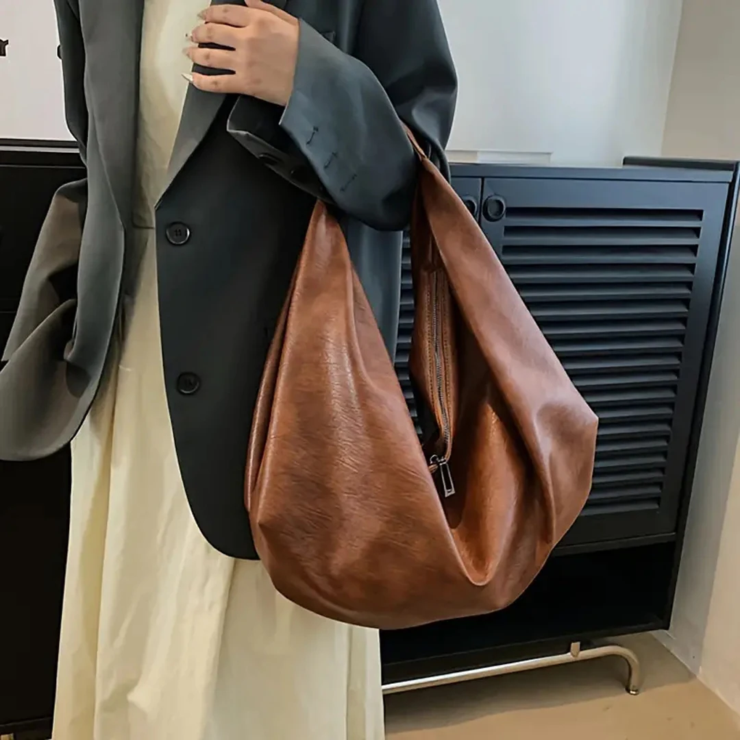 Large capacity underarm shoulder bag for women's new casual and minimalist dumpling bag, fashionable and versatile commuting bag